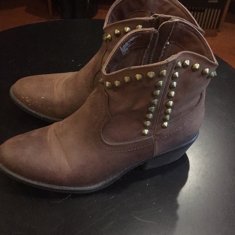 short cowboy boots